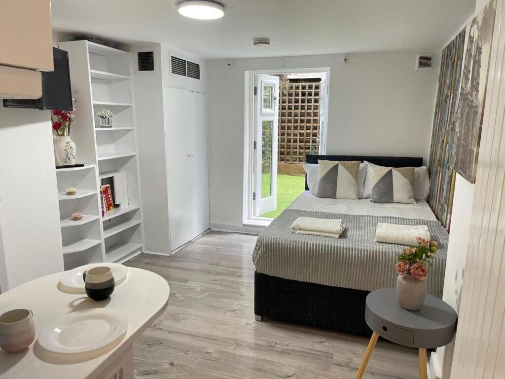 Portobello Road Artistic Studios 'Budget' London Exterior photo