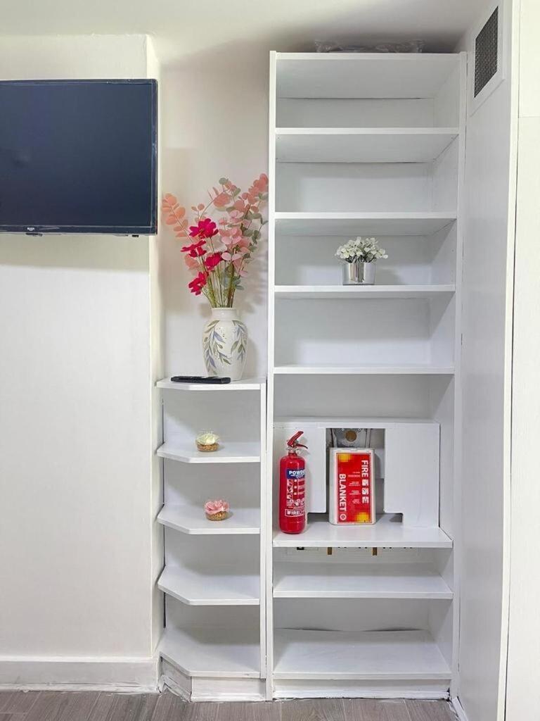 Portobello Road Artistic Studios 'Budget' London Room photo